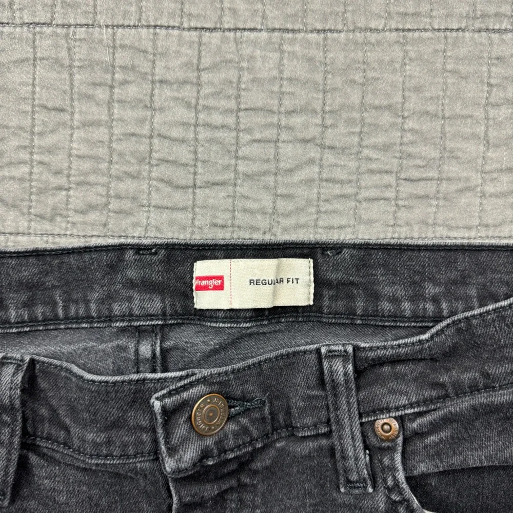 Wrangler Regular Fit Faded Black Jeans Mens 34x32 (33x31) Straight Leg Denim